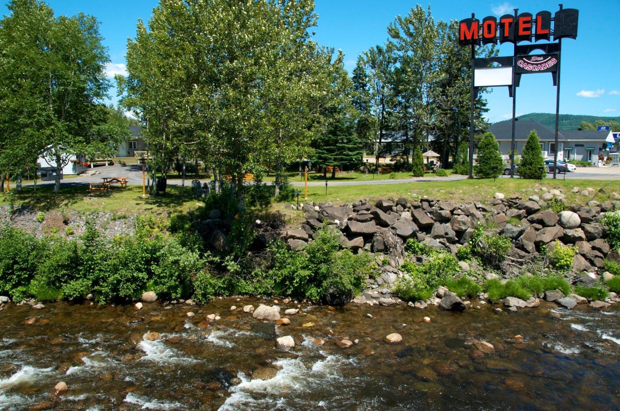 Motel Des Cascades Baie-Saint-Paul Exterior foto