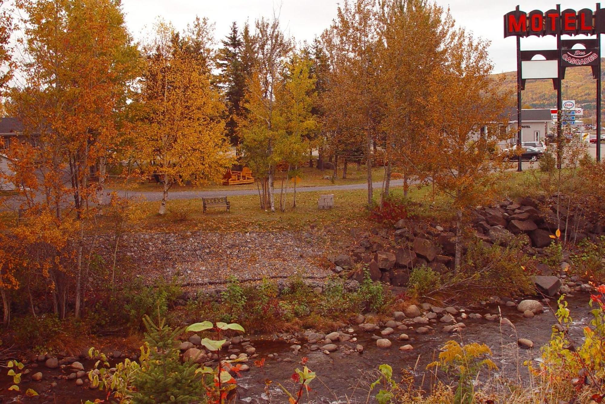 Motel Des Cascades Baie-Saint-Paul Exterior foto